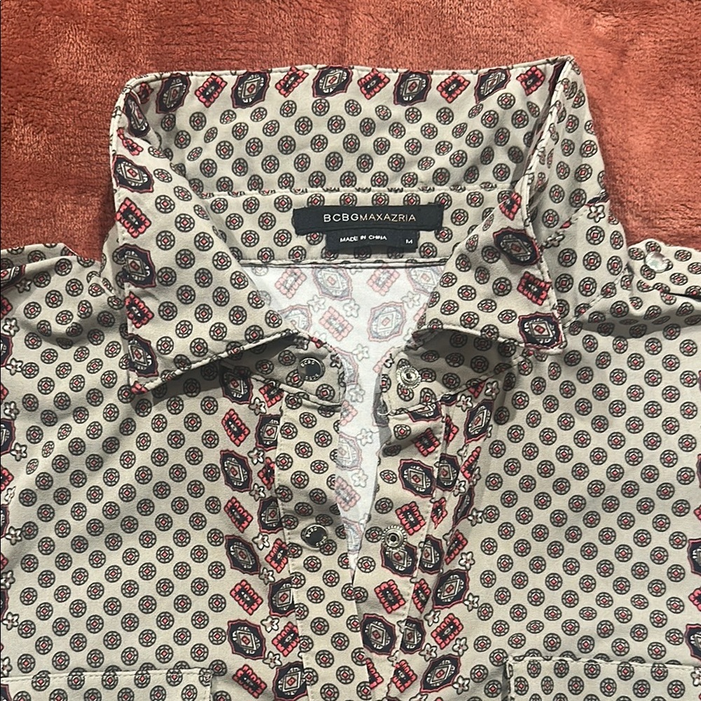 BCBGMaxAzria Beige Button-Up Shirt with Red & Black Motif